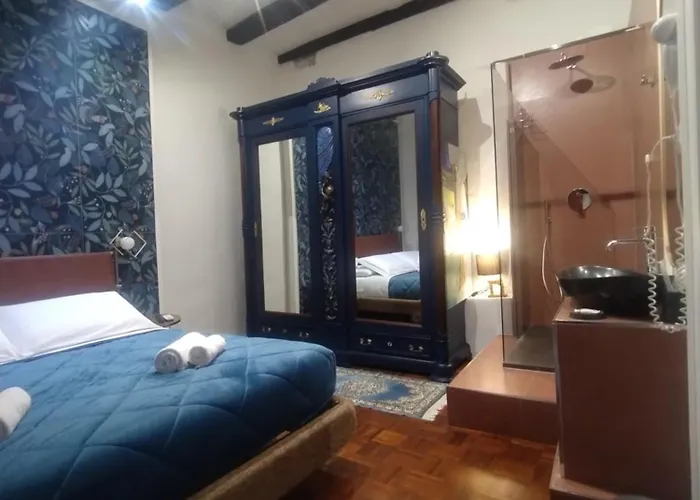 Plebiscito 5* Naples